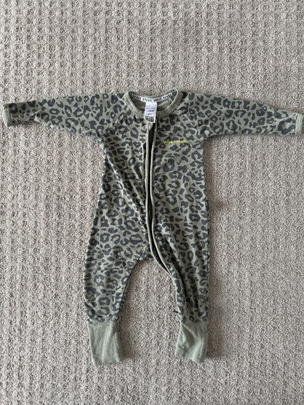 Bonds Australia Leopard Print Wondersuit Size 3-6 months Unisex Baby Boy EUC